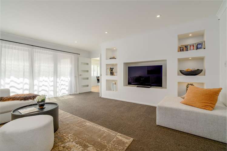 2 Waterstock Way Waitikiri_17