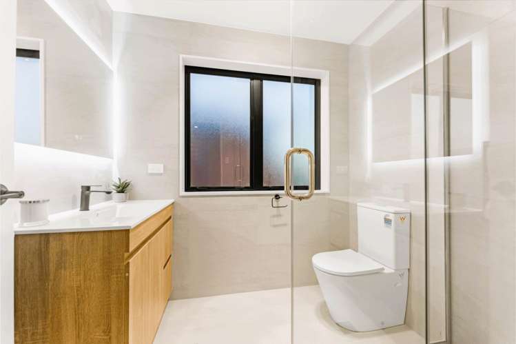 5a Crystal Avenue Glendene_14