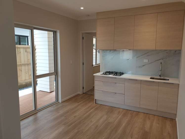 33A Koropa Road Flat Bush_7