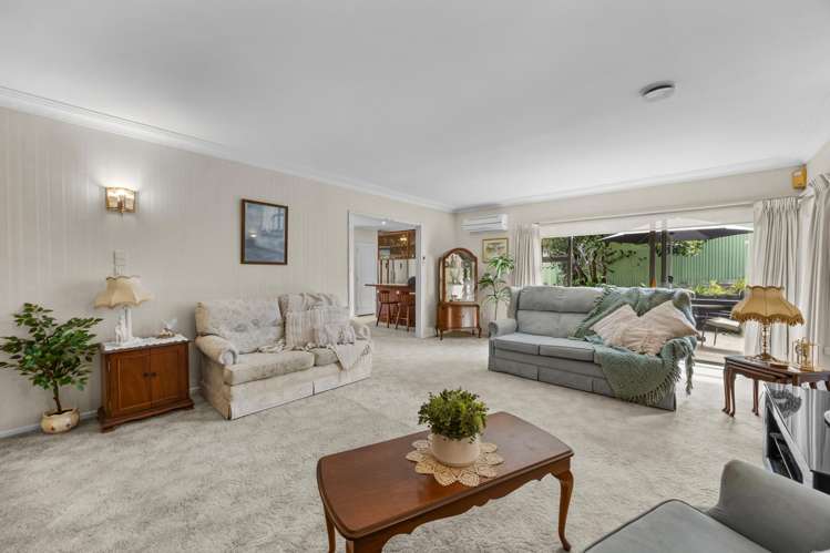 2/7 Waller Avenue Bucklands Beach_12