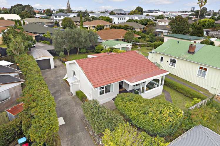 76 Mays Road Onehunga_24
