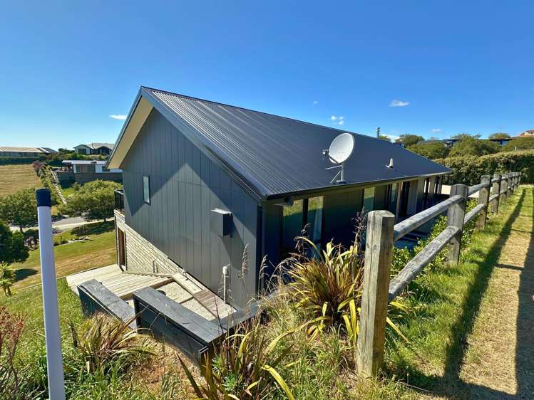 6 Lake View Place Fairhall_16