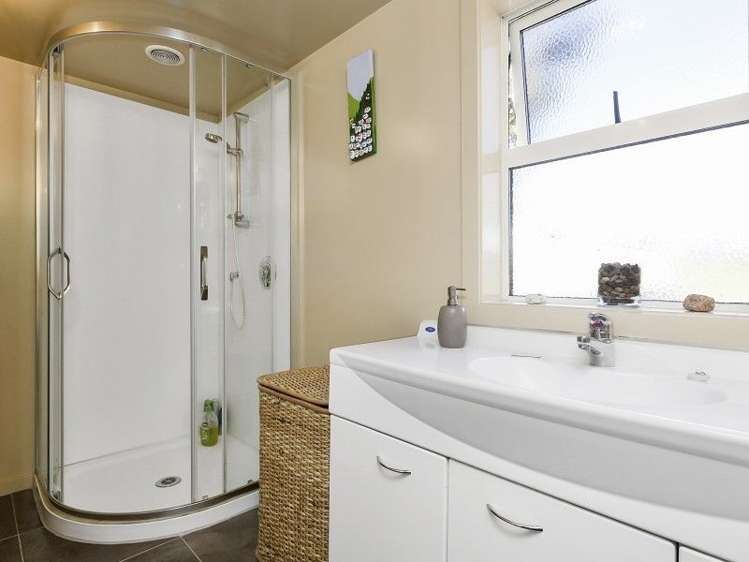 69 Church Hill Road Green Island_15