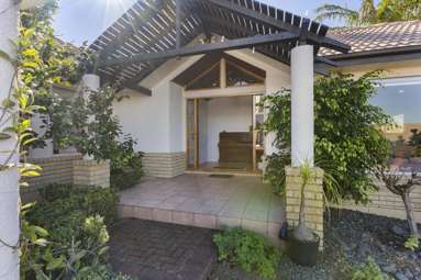 12 Kentia Way_3