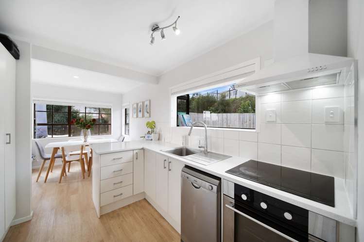 6 Crestlands Place Papakura_5