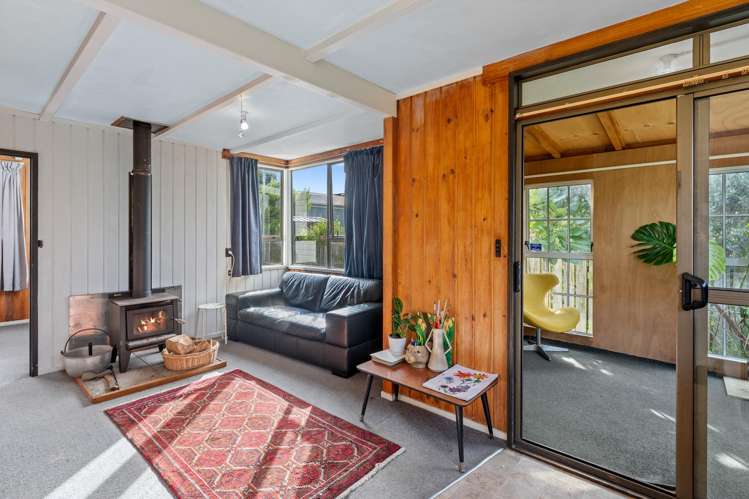 3A Manuka Street Otaki Beach_12