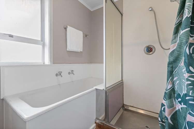 809 Maitland Crescent Mayfair_10