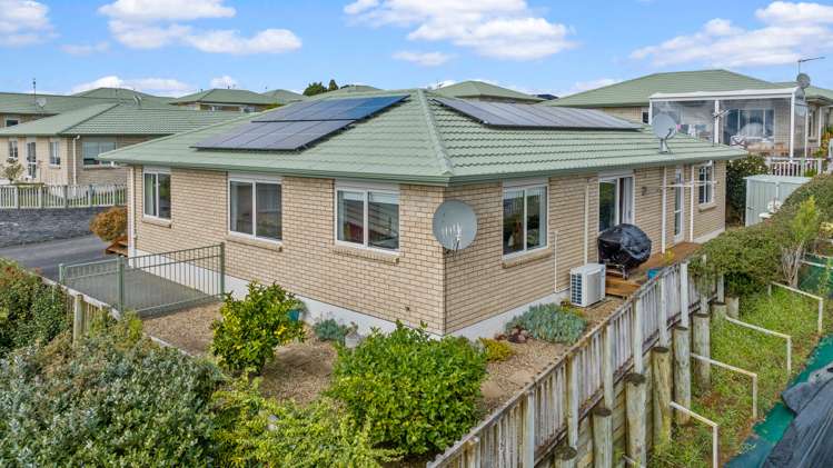 27/8 Village Place Tuakau_20