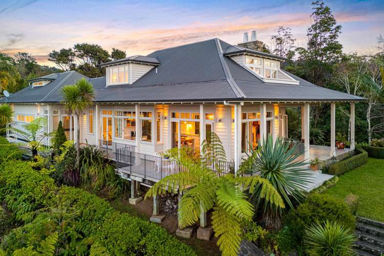 291 Forest Hill Road Waiatarua_27