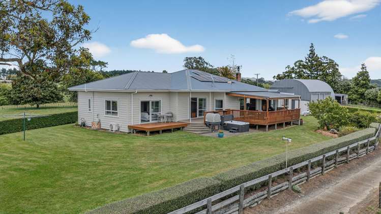722 Awhitu Road Waiuku_5