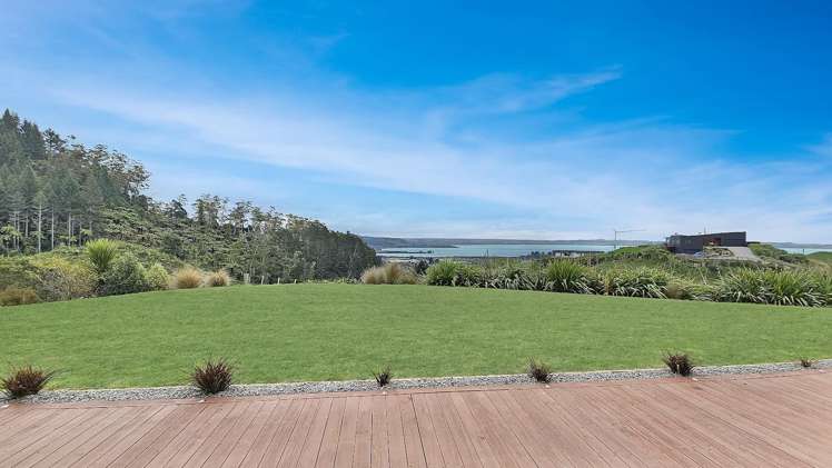 9 Petes Way Lynmore_1