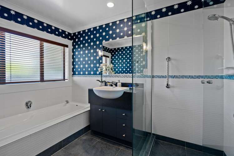 16 Conifer Grove Te Kamo_11