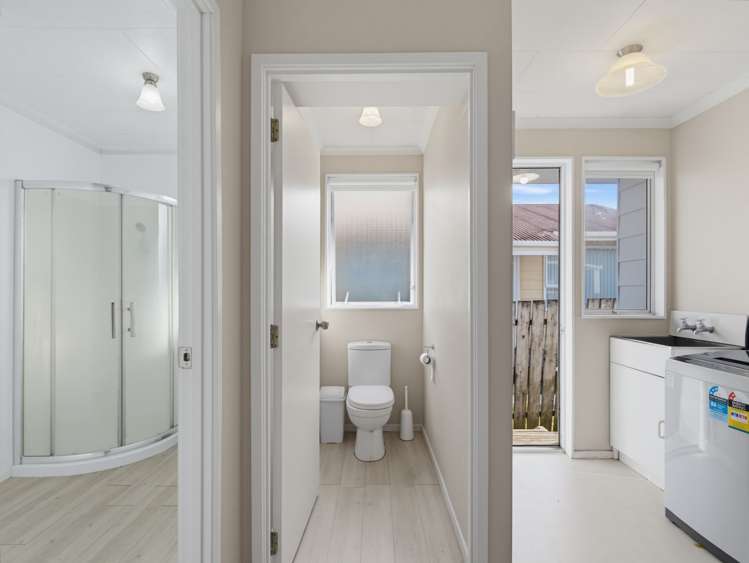 9 Norrie Smith Avenue Flat Bush_6