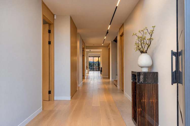 16 Ridgelea Road Long Bay_11