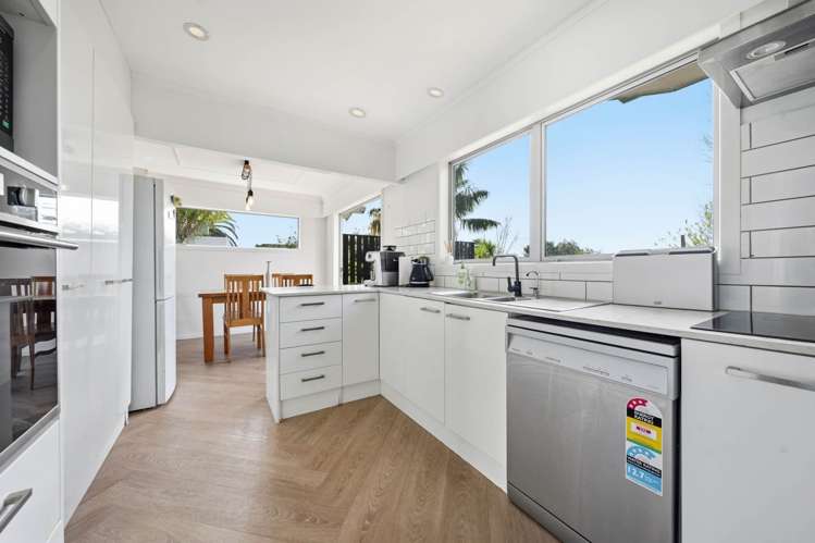 23 Glenfern Road Mellons Bay_6
