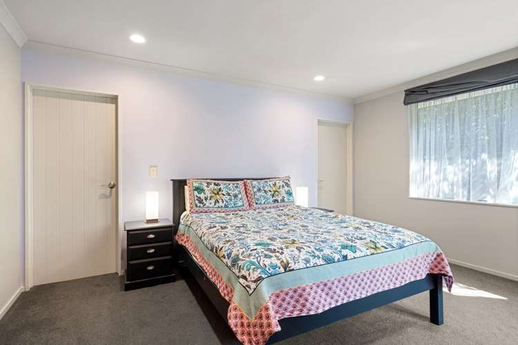 15 Kingsford Drive Stoke_11