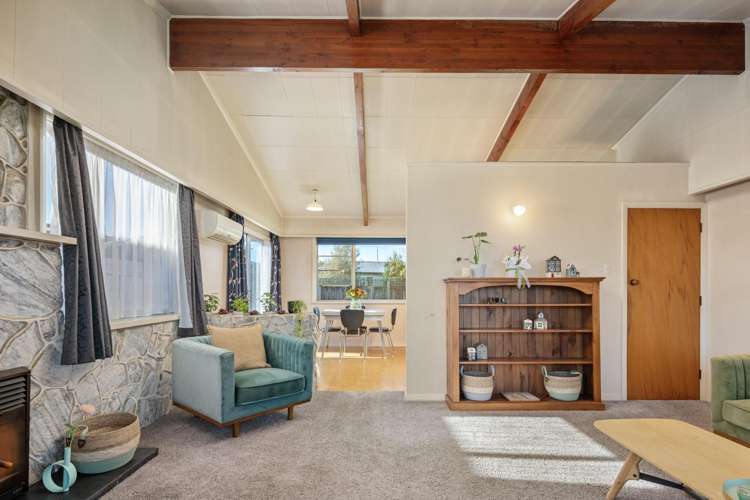 18 Newbourne Crescent Redwoodtown_5