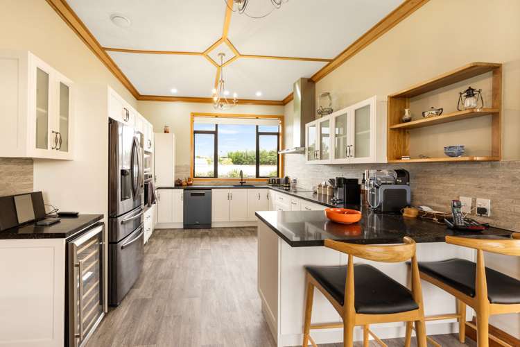 18 / 20 Surrey Street_2