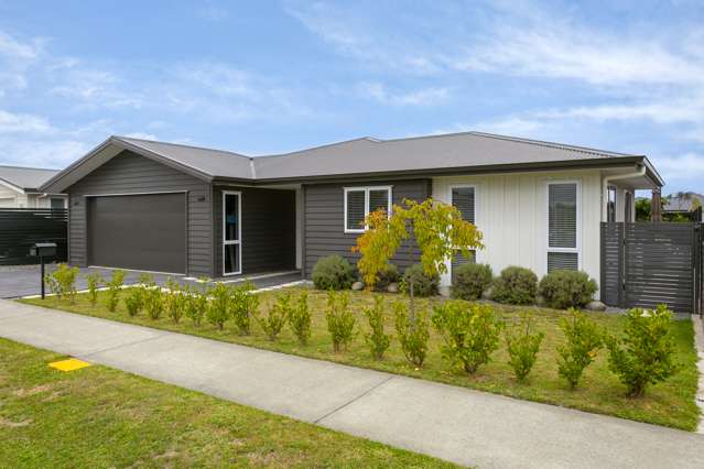 27 Noumea Drive Rangatira Park_2