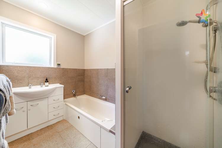 4 Tarras Grove Kelson_11