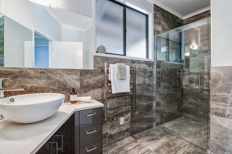 16 Frost Road Silverdale_13
