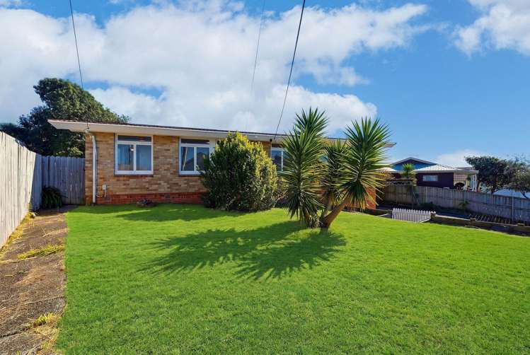 1 Fowey Avenue Te Atatu South_19