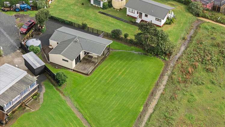 7 Rauparaha Street Marokopa_2