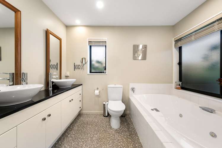 17 Evergreen Place Parklands_12