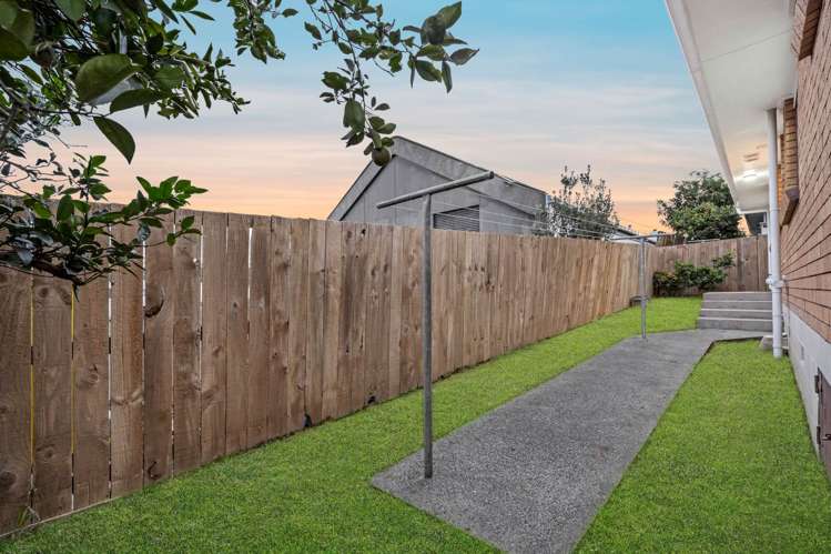 10 Tate Grove Half Moon Bay_19