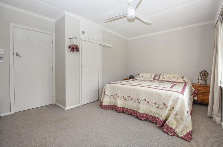 5 Charles Street Carterton_12