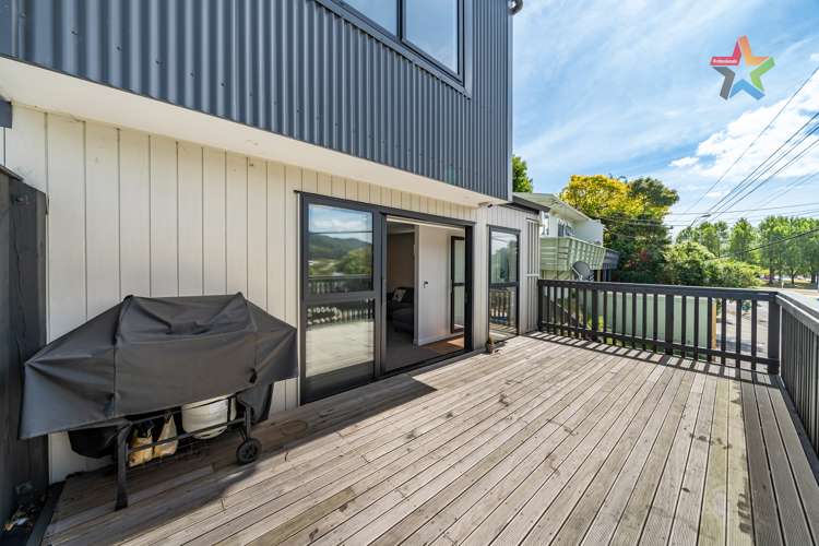 8 Main Road Wainuiomata_20