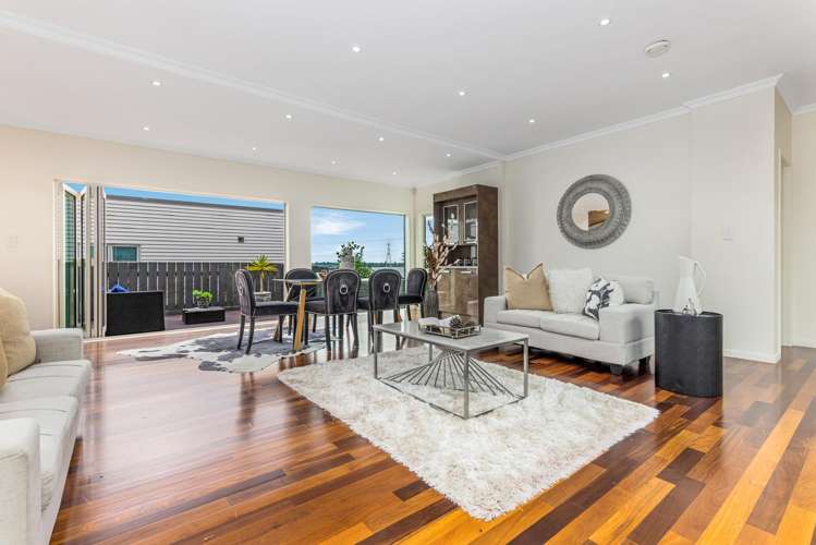 8 Normans Hill Road_5