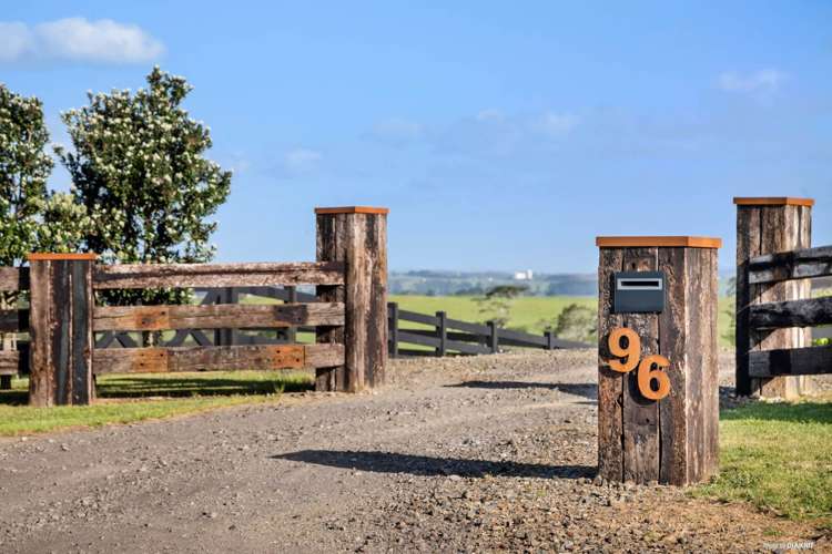 96 A Renall Road Pollok_27