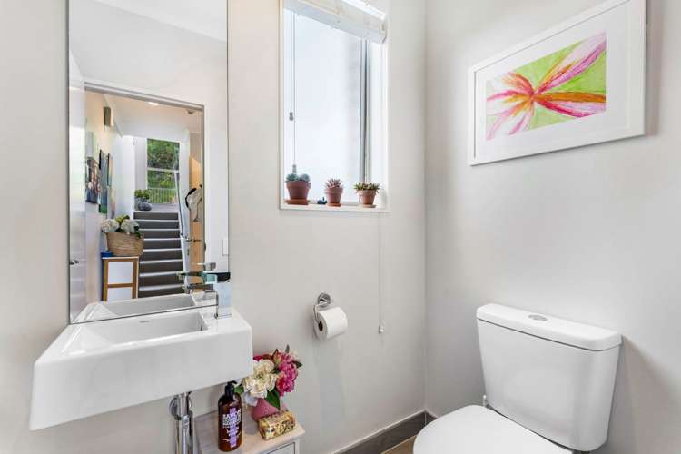 135 Barbarich Drive Stonefields_16