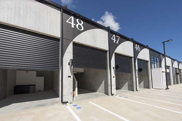 Warehouse Unit in Prime Gracefield Location