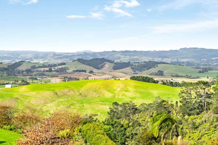 593 Redoubt Road Flat Bush_7