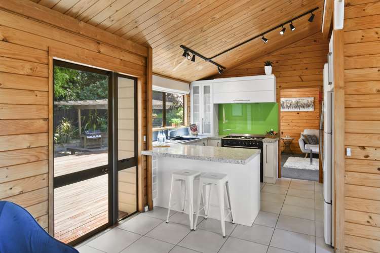 182 Everglade Drive Totara Heights_16