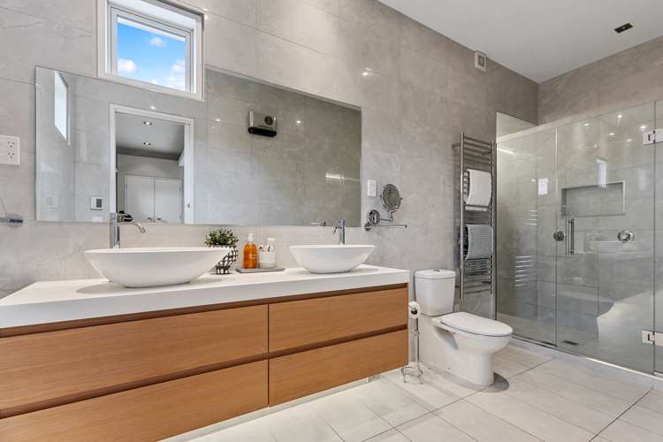 10 Springvale Gardens Harewood_10