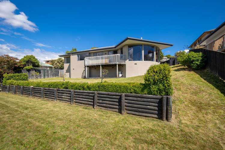 18 Olympus Way Richmond_11