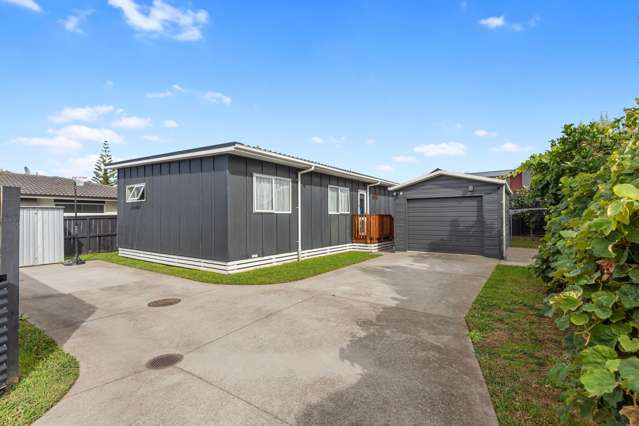3a Stirling Grove Greerton_1