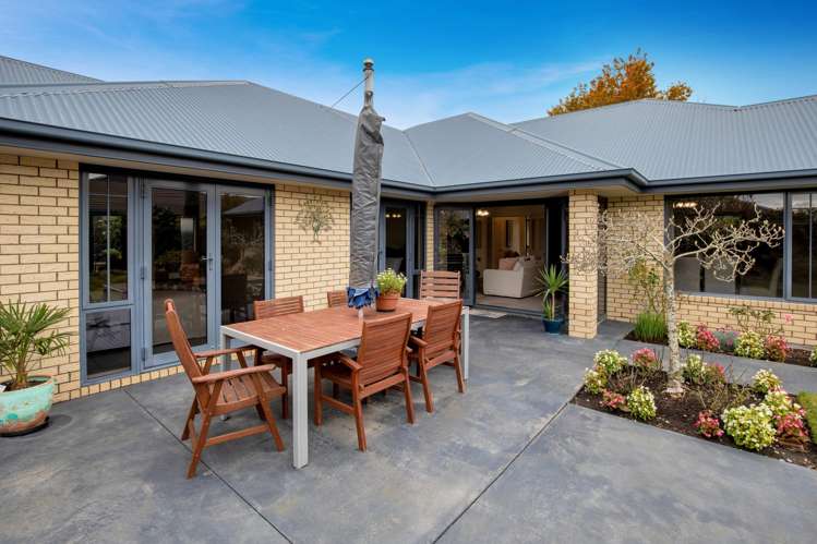 21 Edwin Trent Drive_2