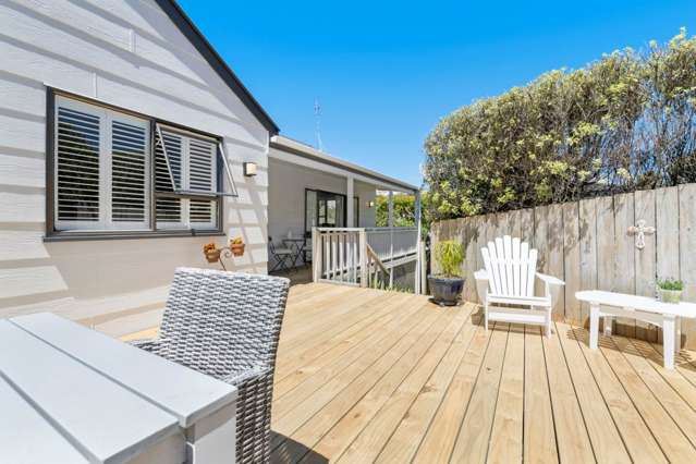 1/7 Athena Drive Totara Vale_2