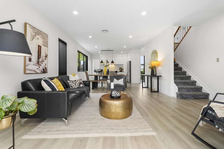 8 Dinning Road Riverhead_7