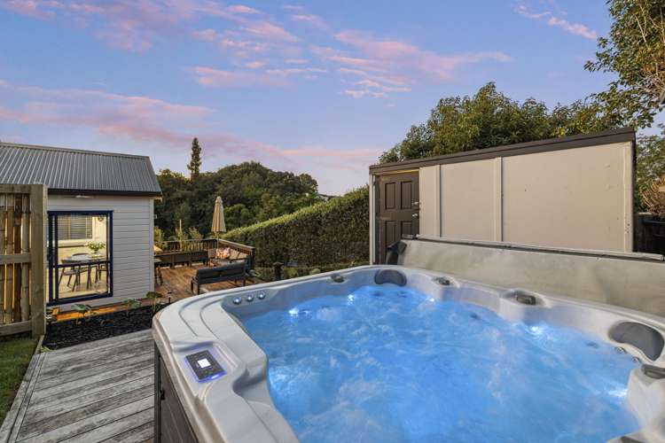 2 Fergusson Way Judea_3