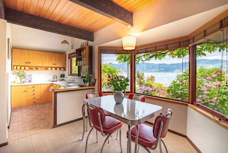 3b Beach Road Akaroa_8