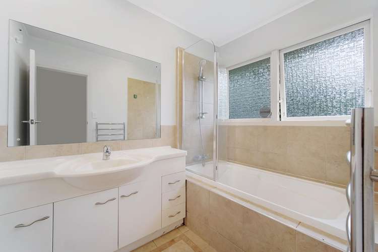 24 Tyrian Close 1679_16