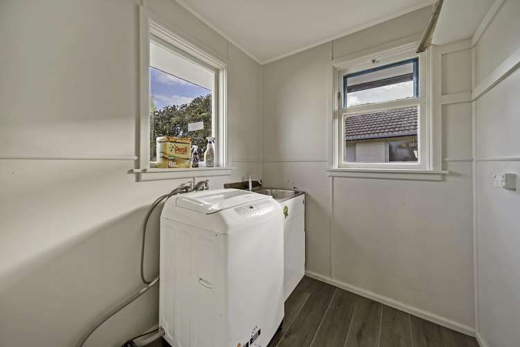 6 Carisbrooke Street Aranui_14