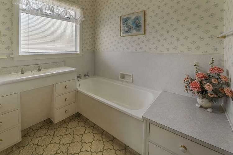 3 Leicester Street Stoke_14