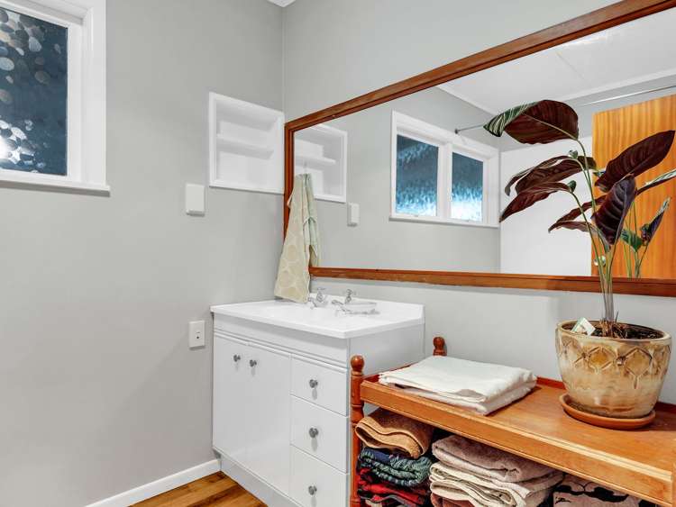 14 Brightside Road Stanmore Bay_13