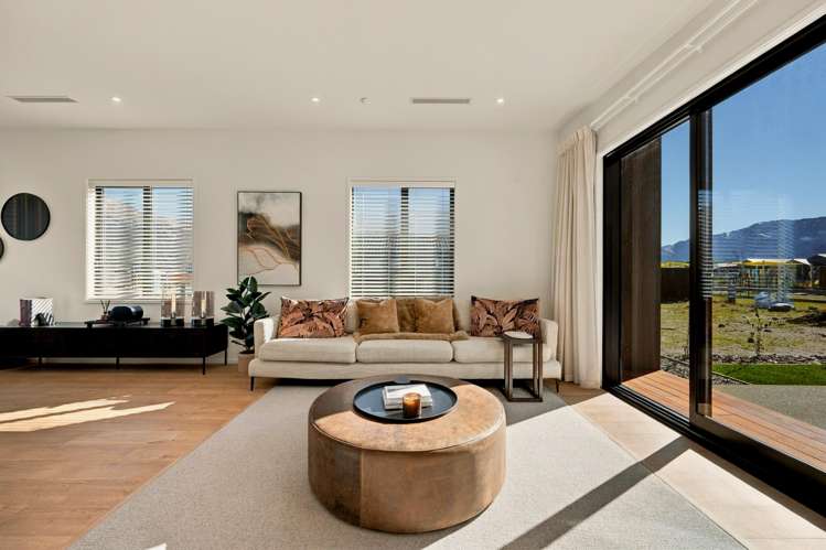 178 Burdon Loop Lake Hawea_13